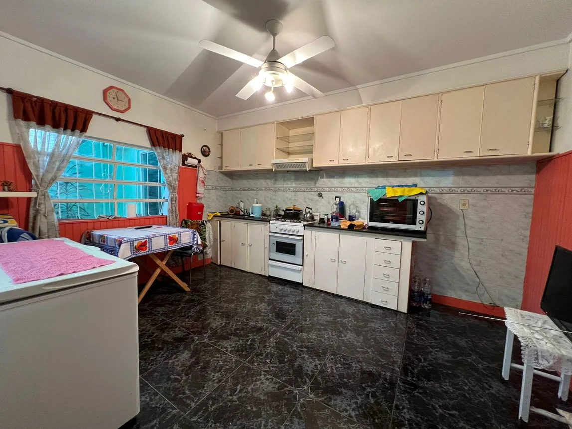 Casa en venta en Lanús Oeste, foto 2
