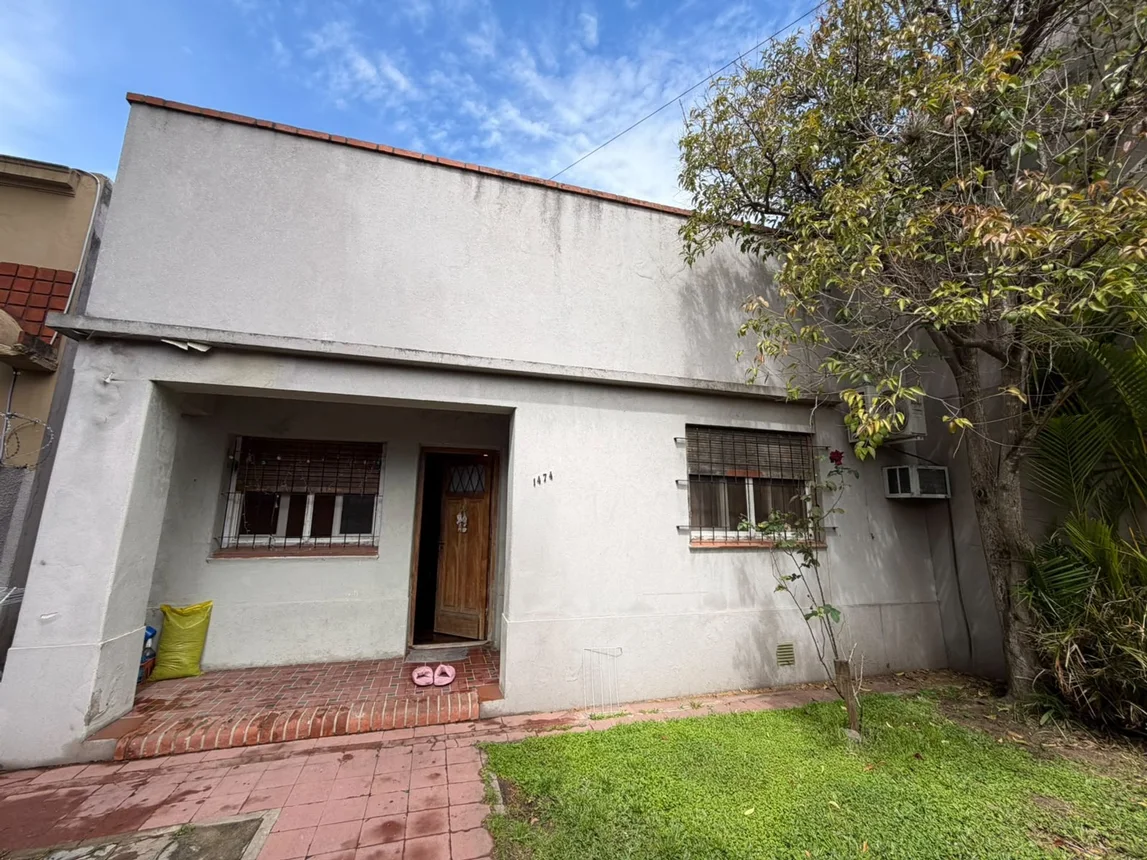 Casa de 4 ambientes en venta en San Fernando, Arenales 1400