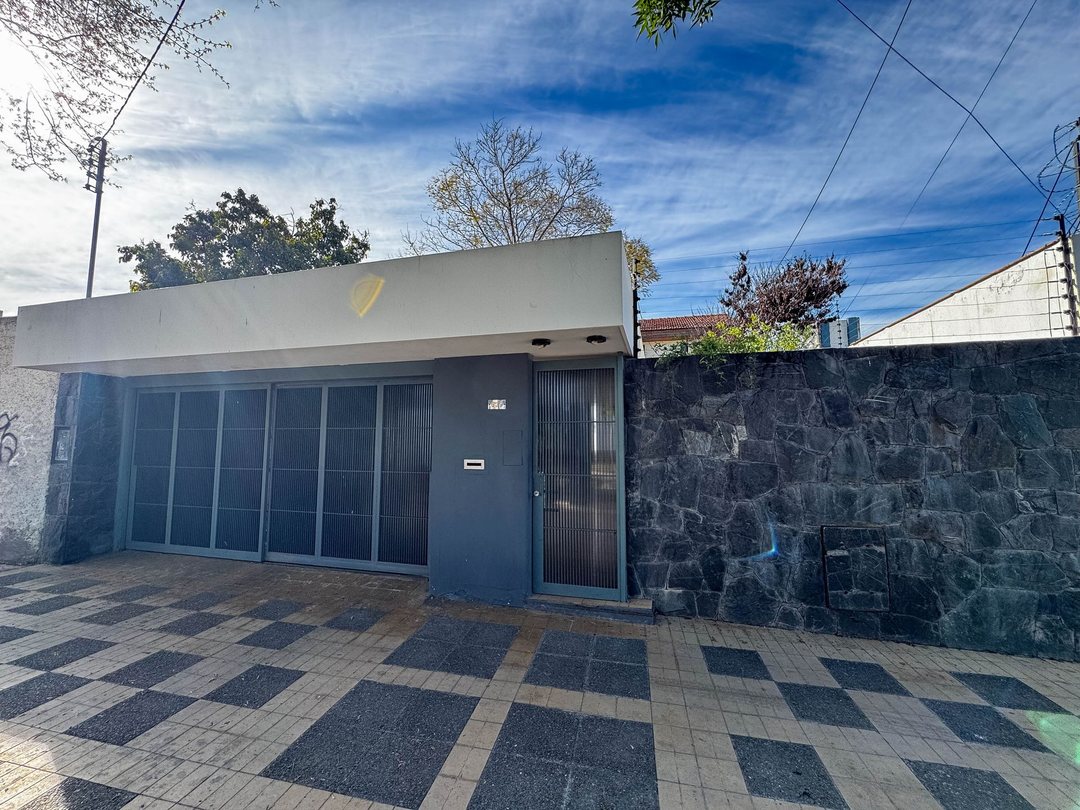 CASA EN VENTA - 5° SECCIÓN