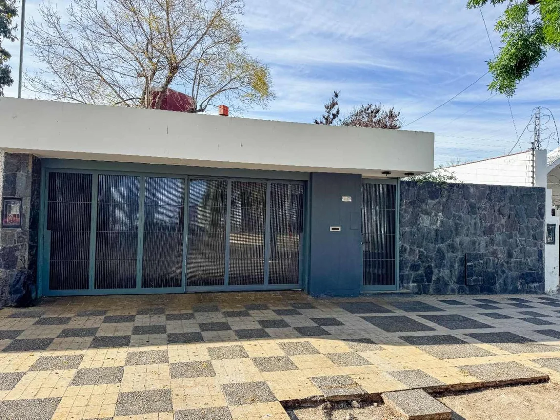 Casa de 10 ambientes en venta en Mendoza, Vicente Gil 500, foto 2