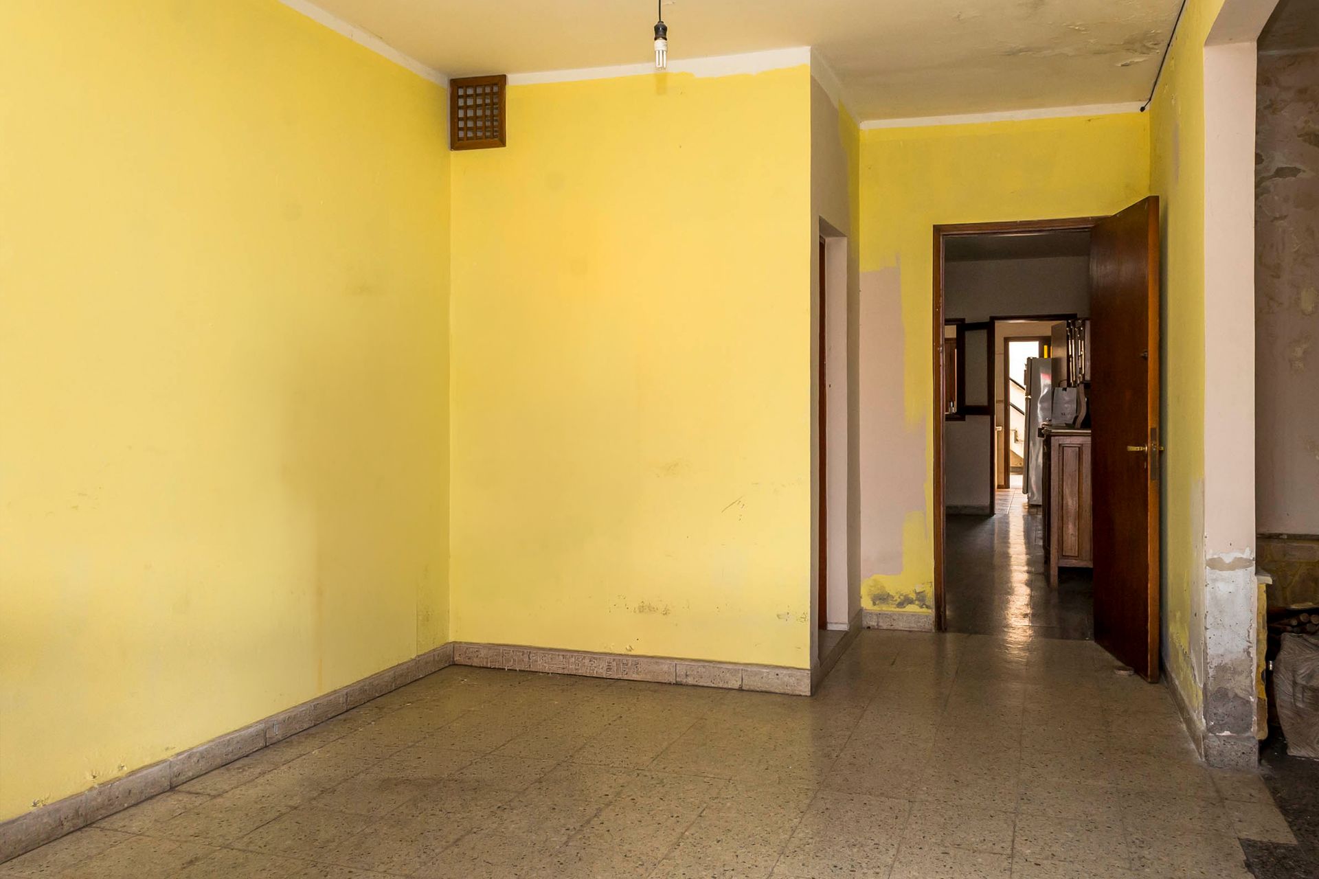CASA EN VENTA C/ COCHERA + 3 DEPTOS EN MACROCENTRO - foto 3