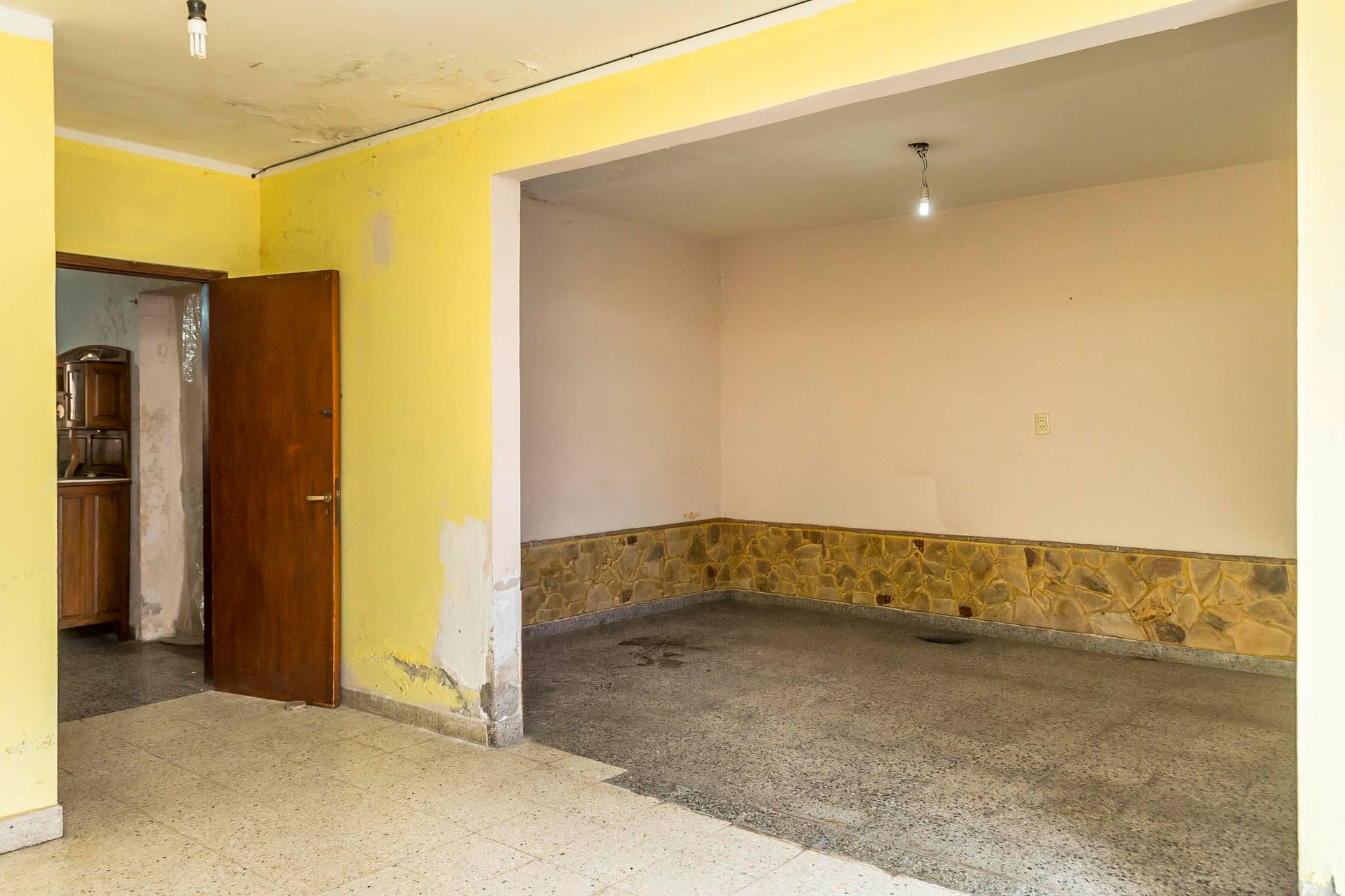CASA EN VENTA C/ COCHERA + 3 DEPTOS EN MACROCENTRO - foto 5