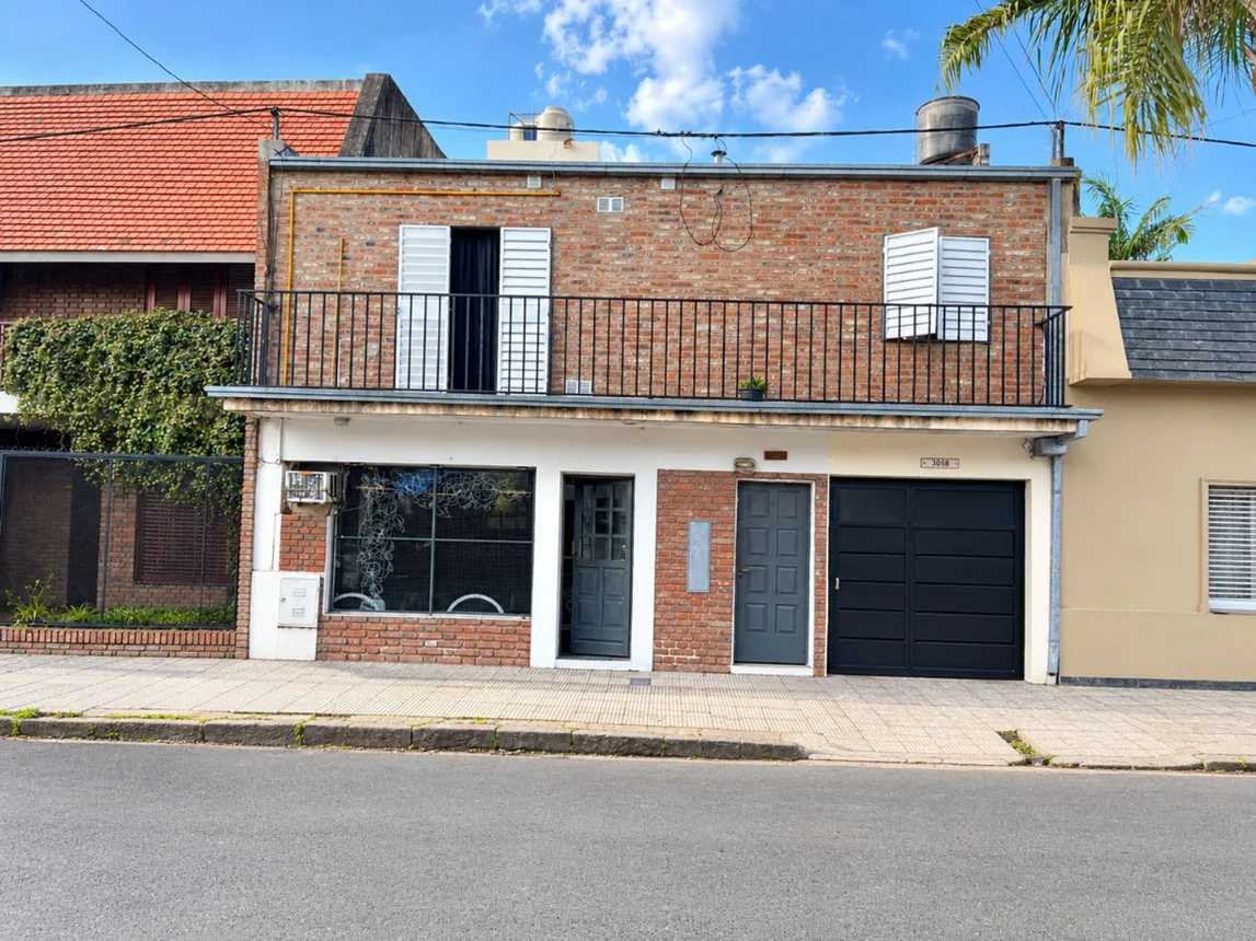 Casa de 4 ambientes en venta en Santa Fe, Uruguay 3000