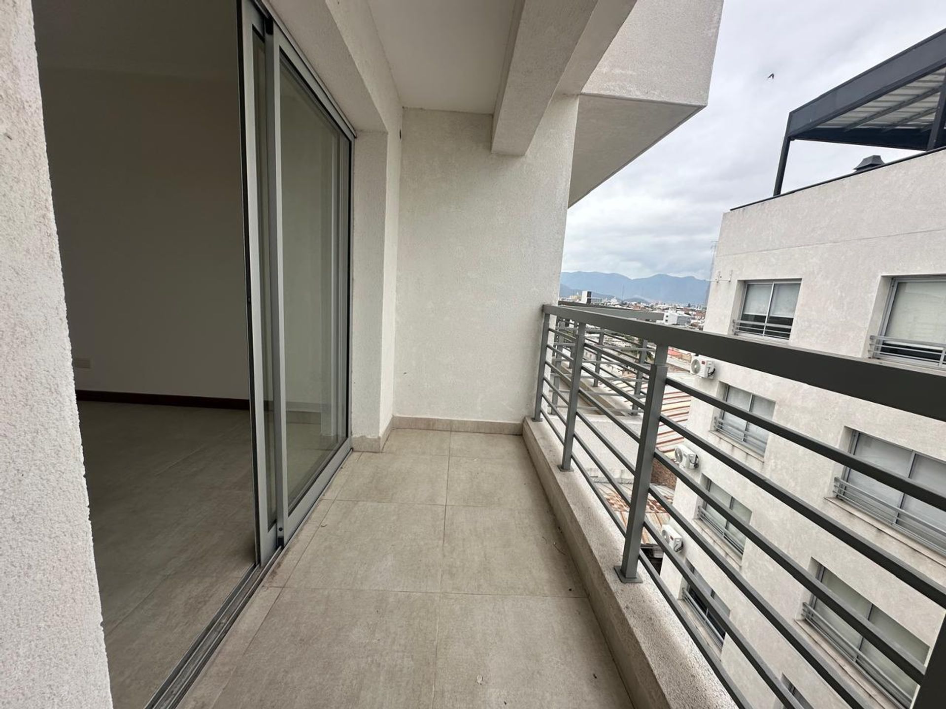DEPARTAMENTO VENTA SEMIPISO MACROCENTRO - foto 9