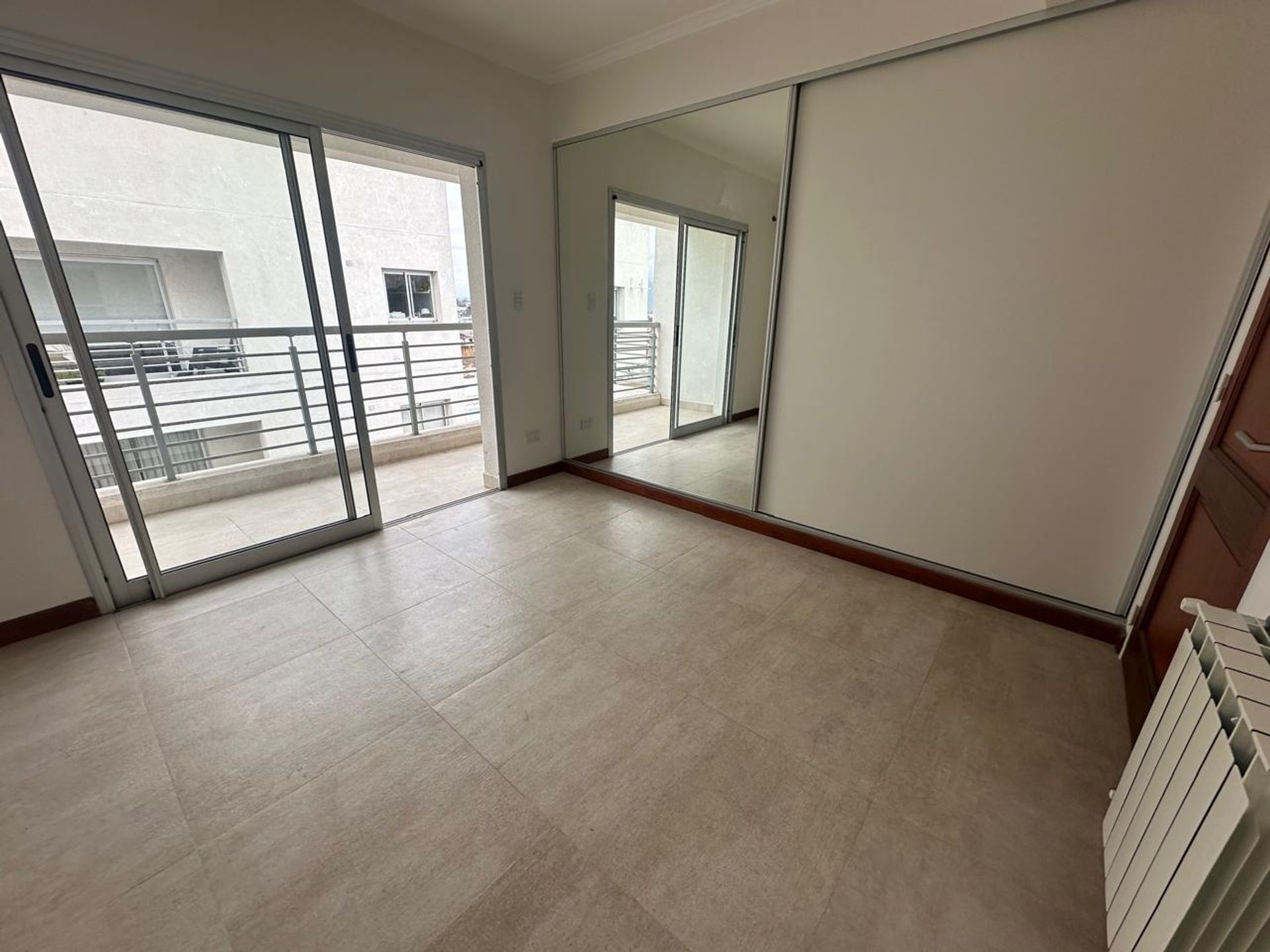DEPARTAMENTO VENTA SEMIPISO MACROCENTRO - foto 7