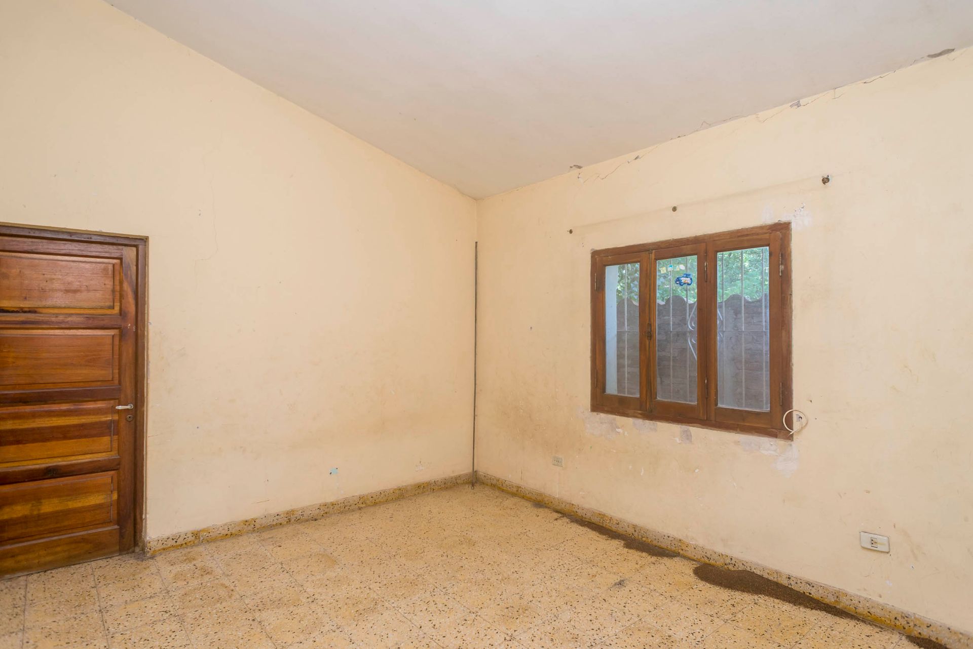 CASA EN VENTA CON GALPON SOBRE RN 68 CERRILLOS - foto 6
