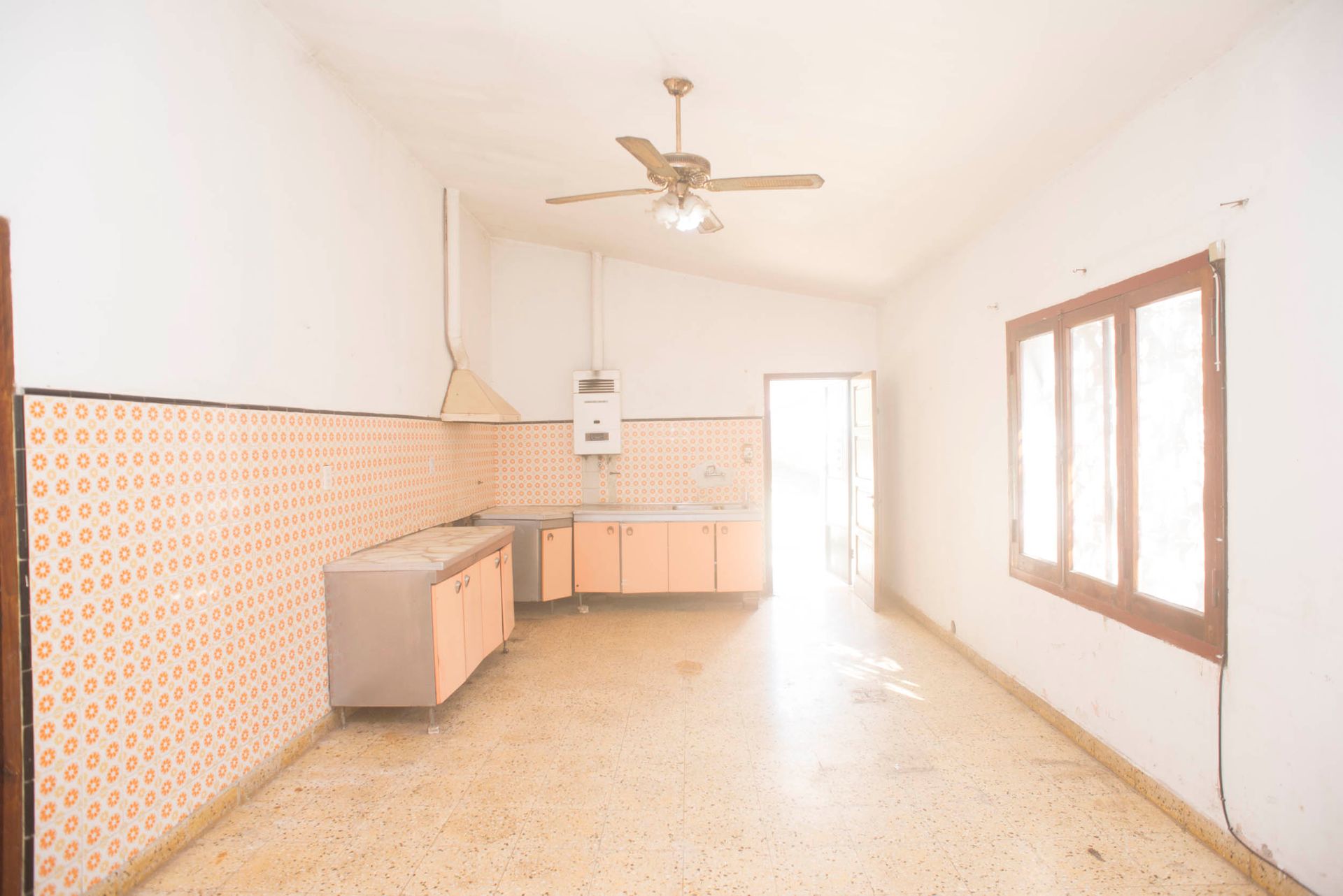CASA EN VENTA CON GALPON SOBRE RN 68 CERRILLOS - foto 17