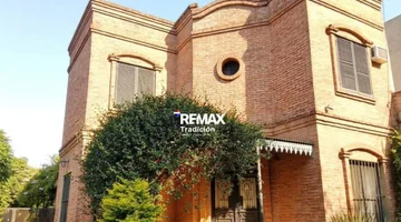 VENTA CASA 3 DORM CON PILETA RESISTENCIA CHACO