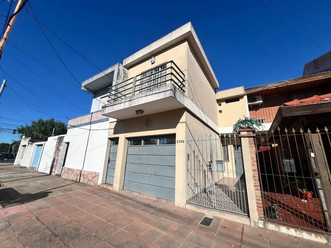 PH en venta en Villa Luzuriaga, Juan del Campillo 2100