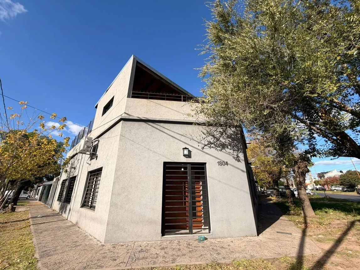 Casa de 3 ambientes en venta en Banfield, Granaderos 1800, foto 3