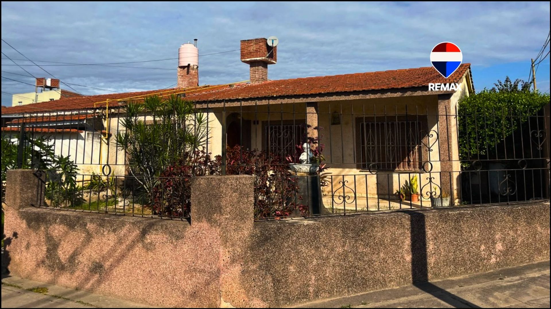 CASA EN VENTA GENERAL GÜEMES 2 DORMITORIOS - foto 1