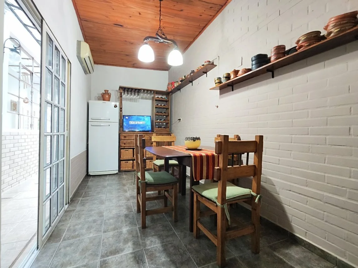 Casa de 6 ambientes en venta en Ciudadela, Falucho 1100, foto 3