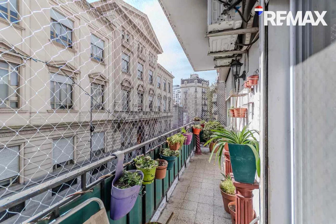 Semipiso de 3 ambientes en venta en San Telmo, Avenida Brasil 700