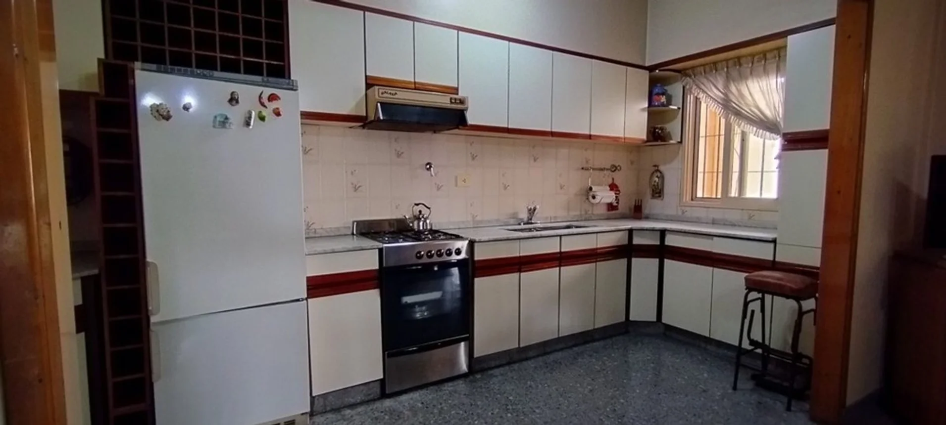PH de 4 ambientes en venta en Sarandí, General Acha 900