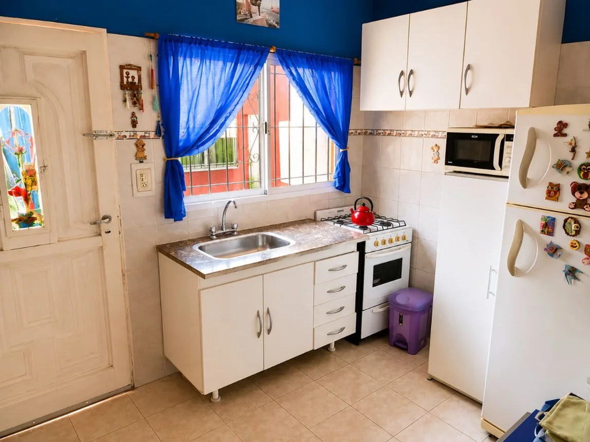 Casa de 3 ambientes en venta en Berazategui, Calle 12 1600, foto 3