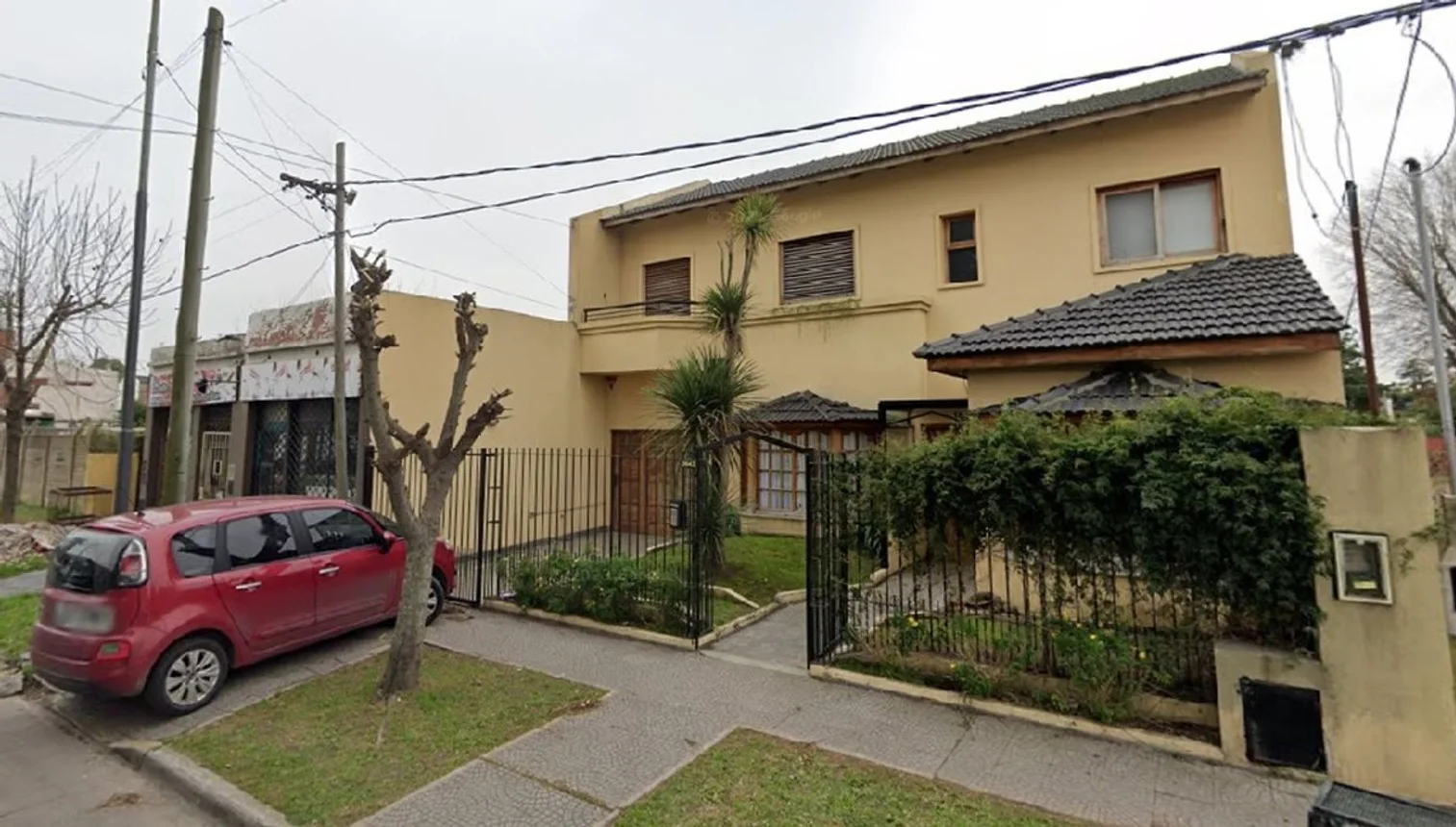 Casa de 8 ambientes en venta en Manuel B. Gonnet, 25 E/ 495 y 496 3600