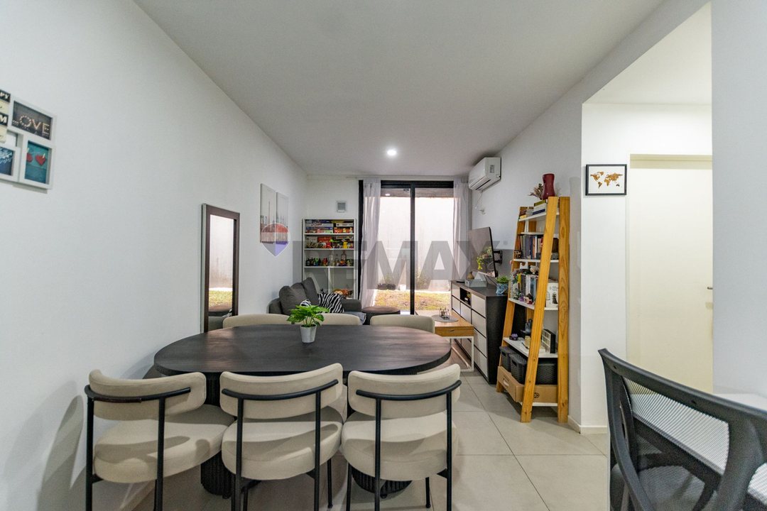 VENTA  DEPTO. 2 AMBIENTES CON JARDÍN Y PARRILLA !!