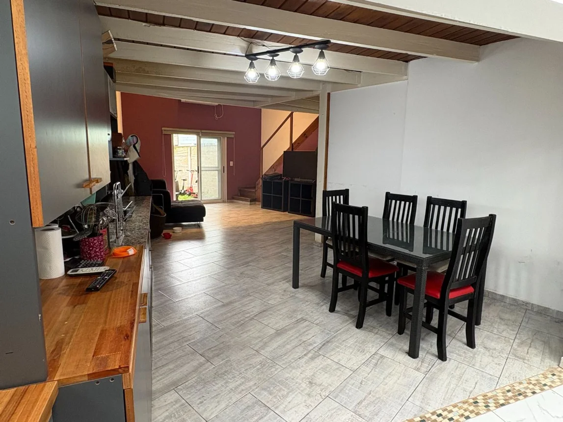 Casa de 5 ambientes en venta en Tolosa, Camino General Belgrano 400, foto 2