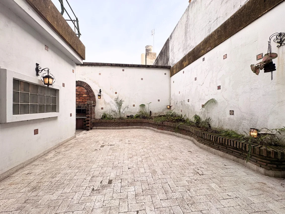 Casa de 5 ambientes en venta en Villa Maipú, Las Heras 2300