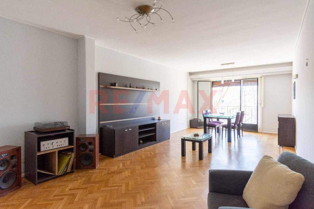 ALQUILER DEPTO 5 AMBIENTES Y COCHERA CABALLITO