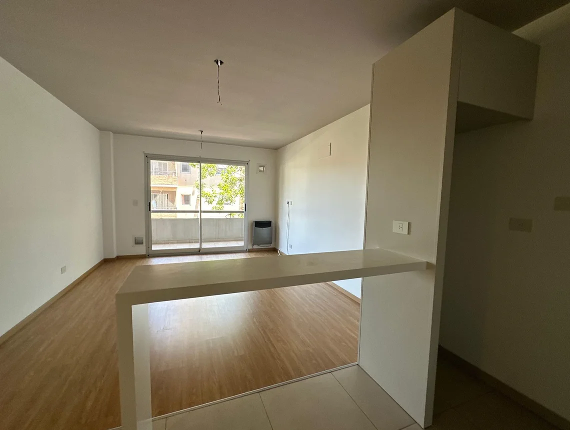 Departamento de 2 ambientes en venta en San Fernando, Av. Perón 300