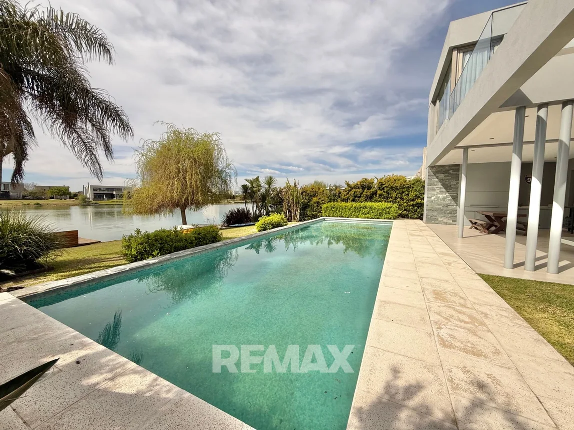 Casa de 6 ambientes en venta en Belén de Escobar, Libertad 310 100
