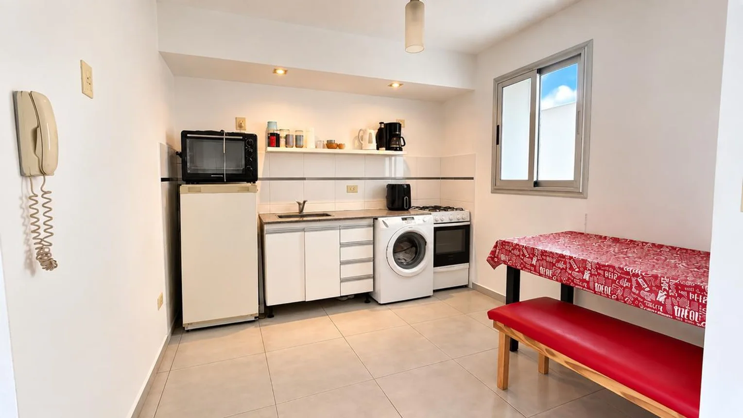 Monoambiente en venta en La Plata, Av 13 Entre 62 y 63 1400