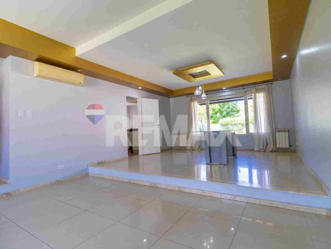 Casa de 8 ambientes en alquiler en Neuquén, Jardines del Rey, los Cipreses 1600, foto 5