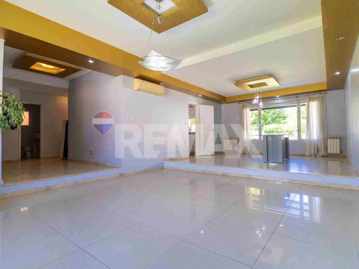 Casa de 8 ambientes en alquiler en Neuquén, Jardines del Rey, los Cipreses 1600, foto 4