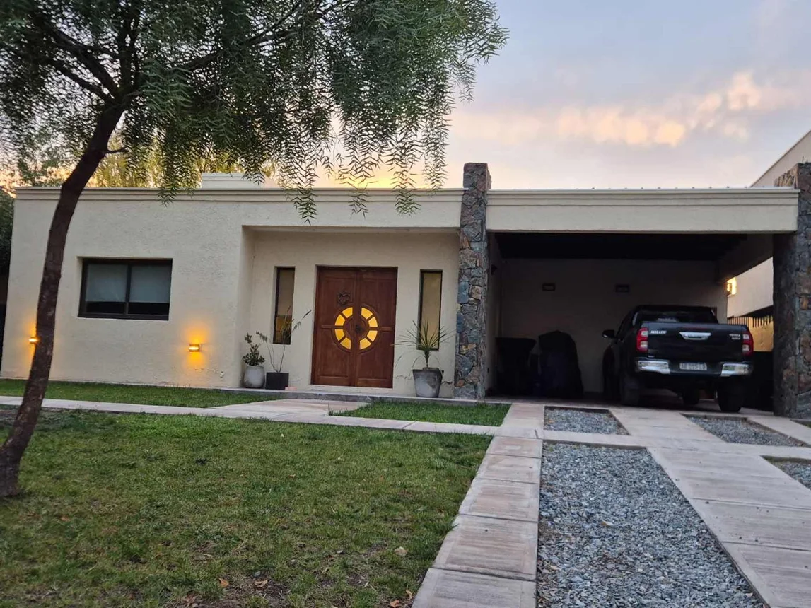 Casa en venta en Luján de Cuyo