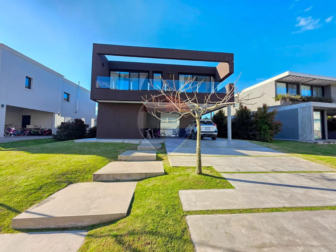 Casa de 5 ambientes en venta en Nordelta, Boulevard los Castaños 300, foto 5