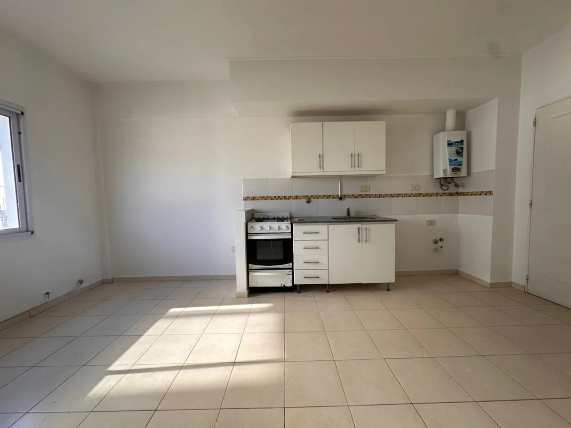 Departamento de 2 ambientes en alquiler en La Plata, Calle 20 Entre 32 y 33 0, foto 4