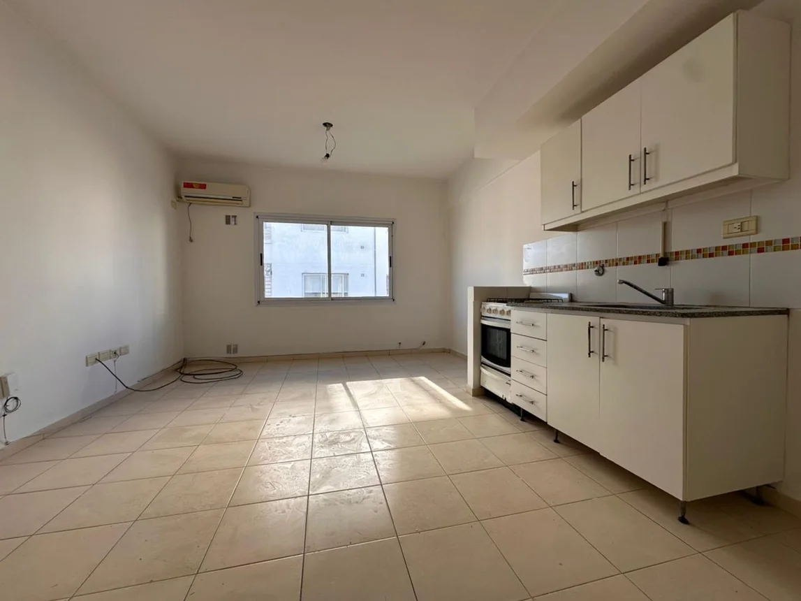 Departamento de 2 ambientes en alquiler en La Plata, Calle 20 Entre 32 y 33 0, foto 5