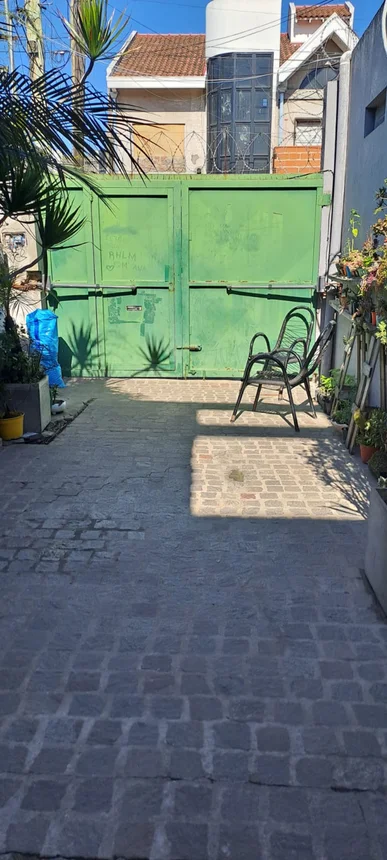 Casa dúplex de 4 ambientes en venta en Bernal Oeste, Chubut 500, foto 2