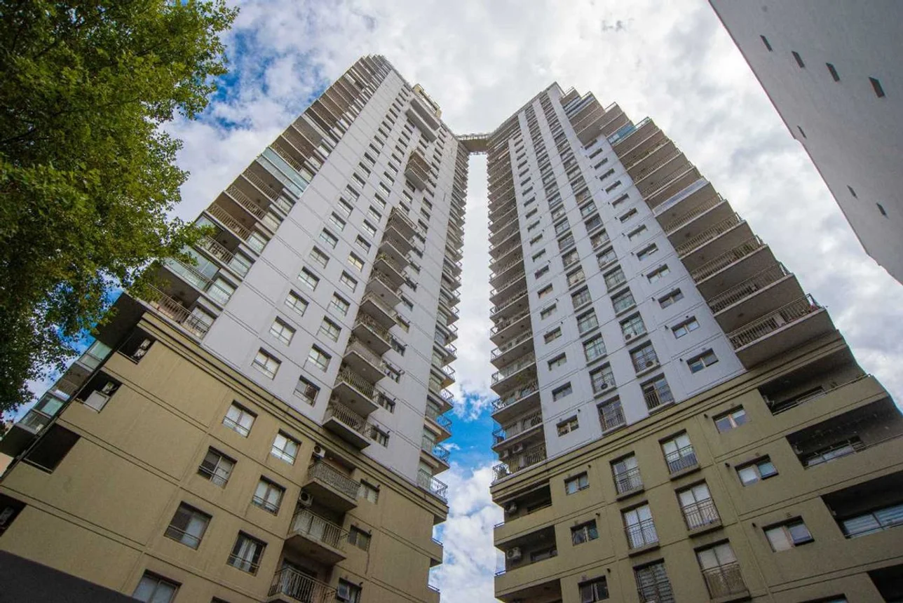 Departamento de 3 ambientes en venta en Barracas, Avenida Montes de Oca 500