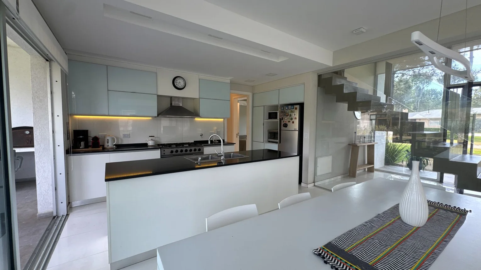 Casa de 5 ambientes en venta en Pinamar, De la Tropilla 800, foto 3