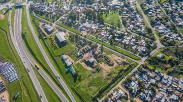 ALQUILER DE GRAN PREDIO CON DEPÓSITOS SOBRE RUTA 1