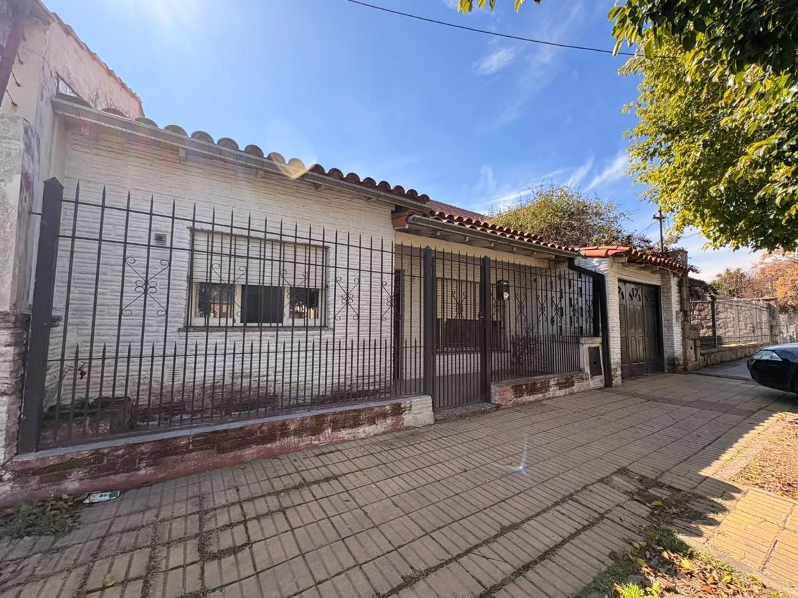 Casa en venta en Lomas de Zamora, foto 2