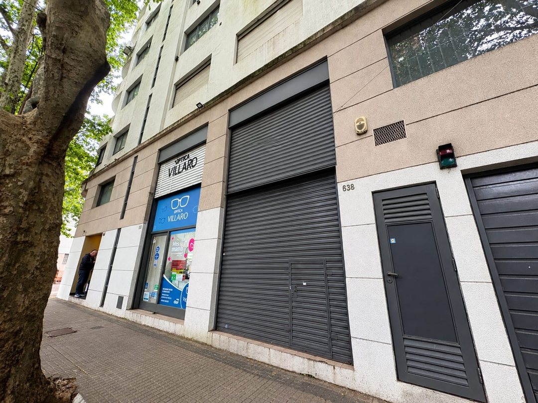 LOCAL COMERCIAL EN ALQUILER 2 PLANTAS EN LA PLATA