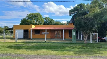 CASA QUINTA EN VENTA EN ROJAS CON PILETA