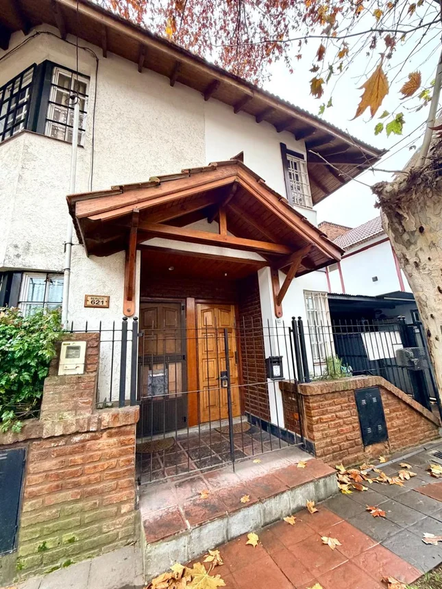 Casa dúplex en venta en Quilmes