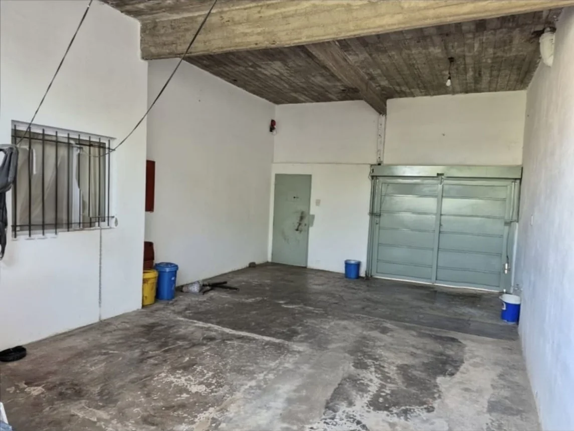 Casa en venta en Caseros, foto 2