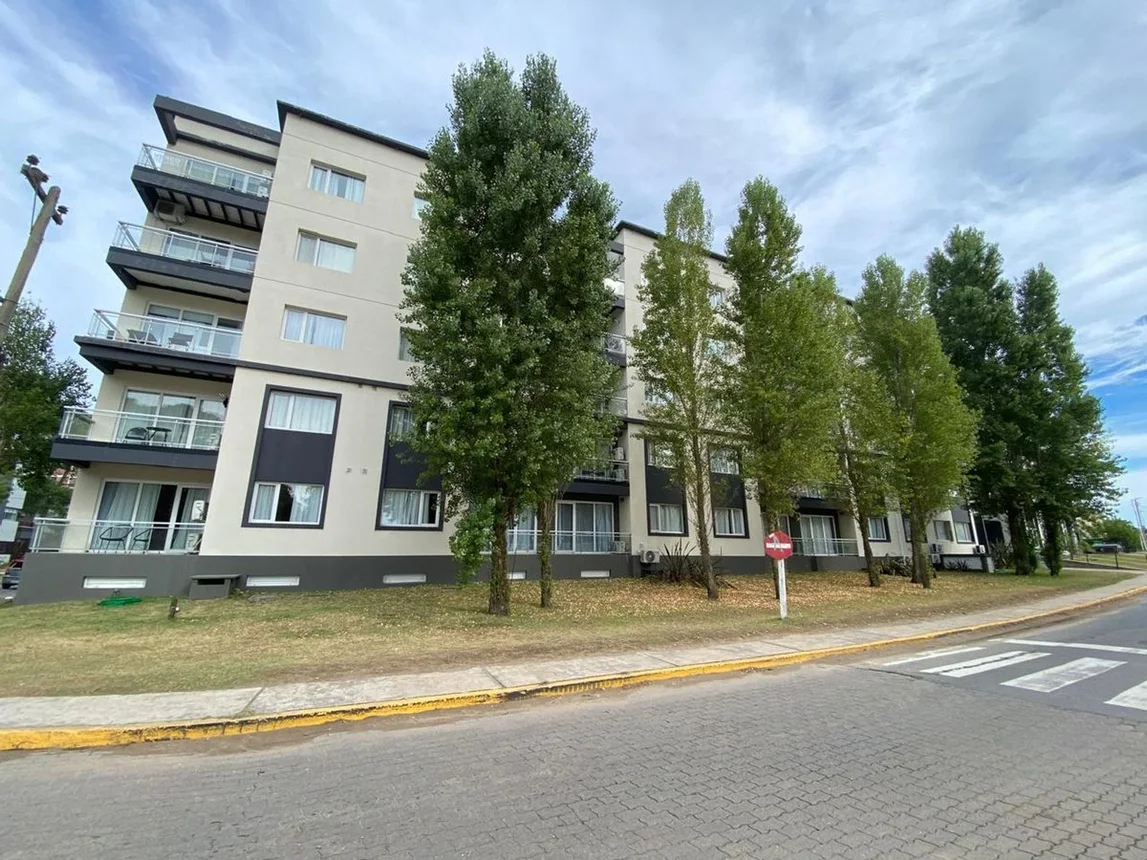 Departamento de 2 ambientes en venta en Pinamar, Av. Shaw 800, foto 3
