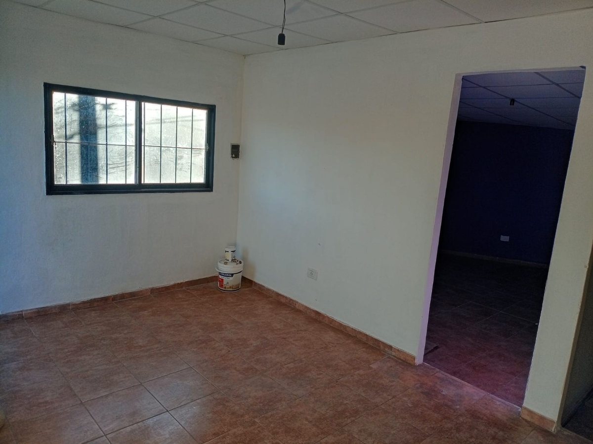 Foto 11 — SE VENDE 3 LOCALES + DEPARTAMENTO DE 2 DORMITORIOS