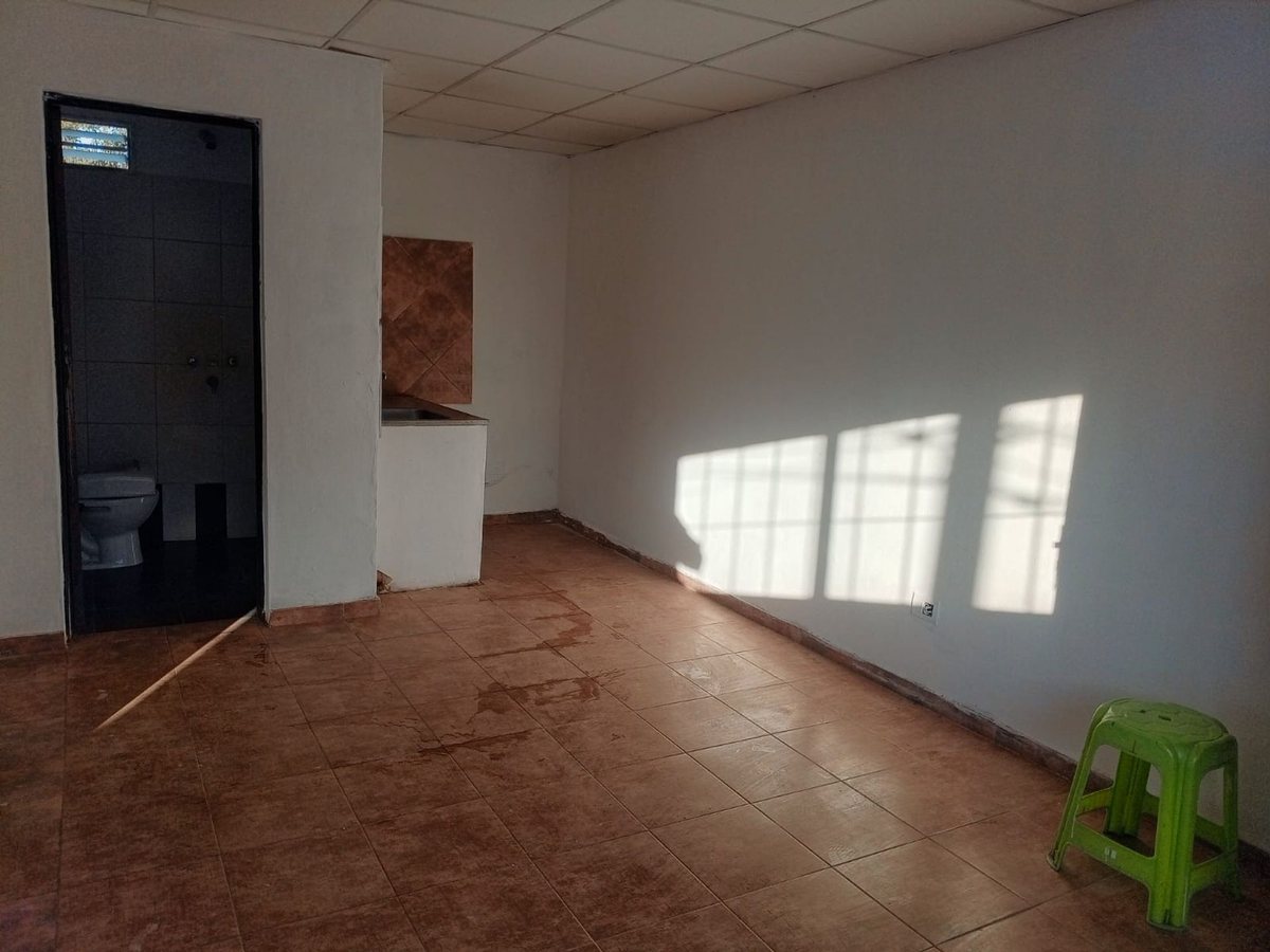 Foto 6 — SE VENDE 3 LOCALES + DEPARTAMENTO DE 2 DORMITORIOS