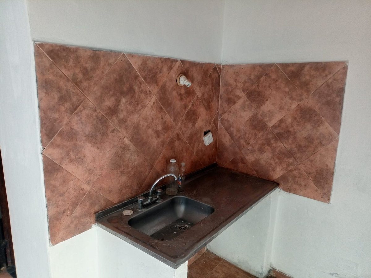 Foto 8 — SE VENDE 3 LOCALES + DEPARTAMENTO DE 2 DORMITORIOS