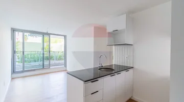 ALQUILER DE 1 DORMITORIO Y COCHERA EN EL CENTRO