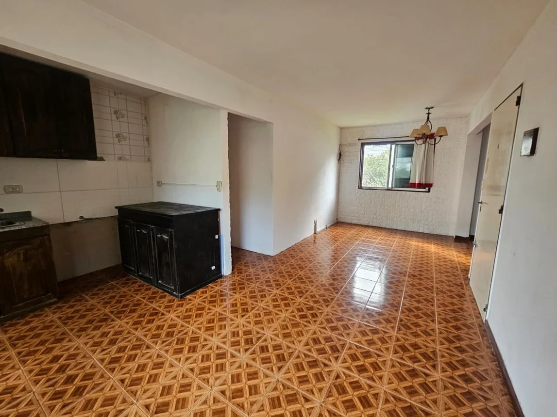 Departamento de 4 ambientes en venta en Victoria, Italia 2800
