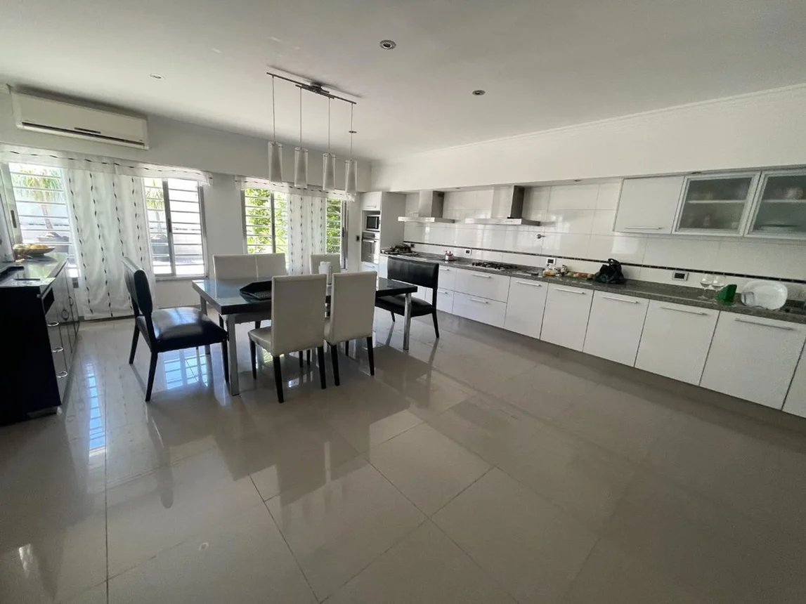 Casa de 3 ambientes en venta en Liniers, Cañada de Gómez 1000