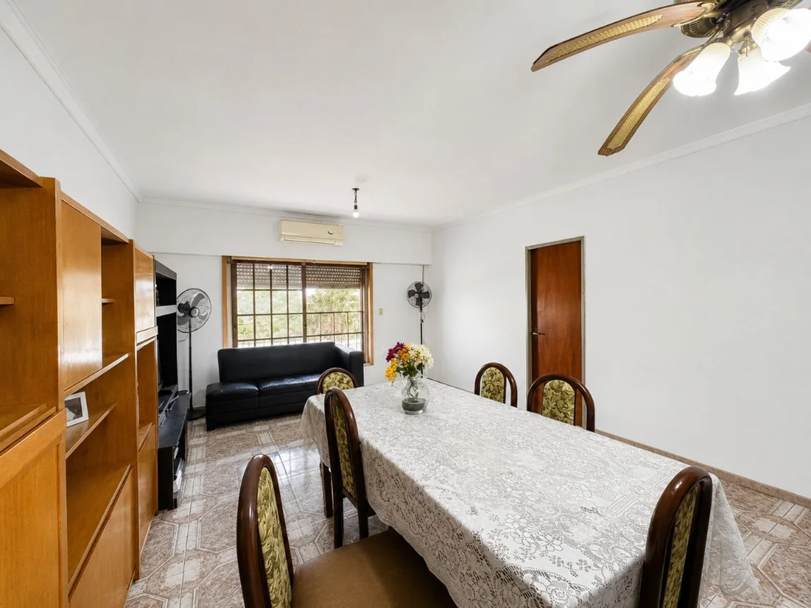 Casa de 4 ambientes en venta en Liniers, Pilar 600, foto 2